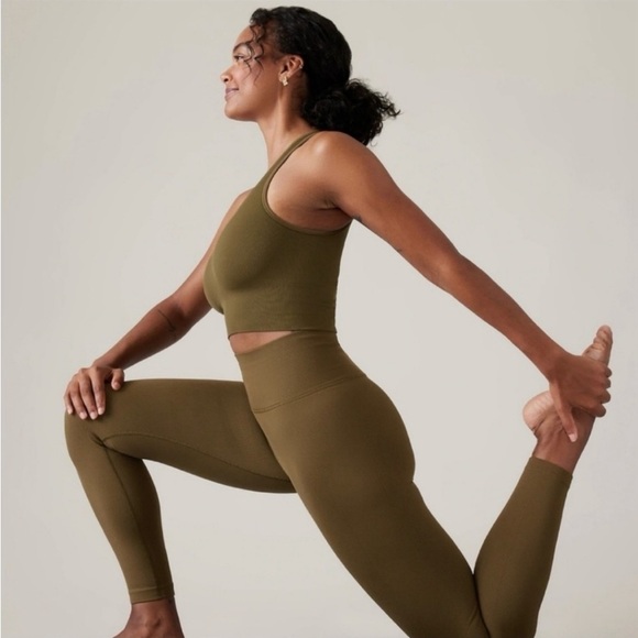 NWT Athleta Aurora Seamless Plunge Olive Ribbed Cropped Rib Tank Sports Bra - Picture 11 of 11